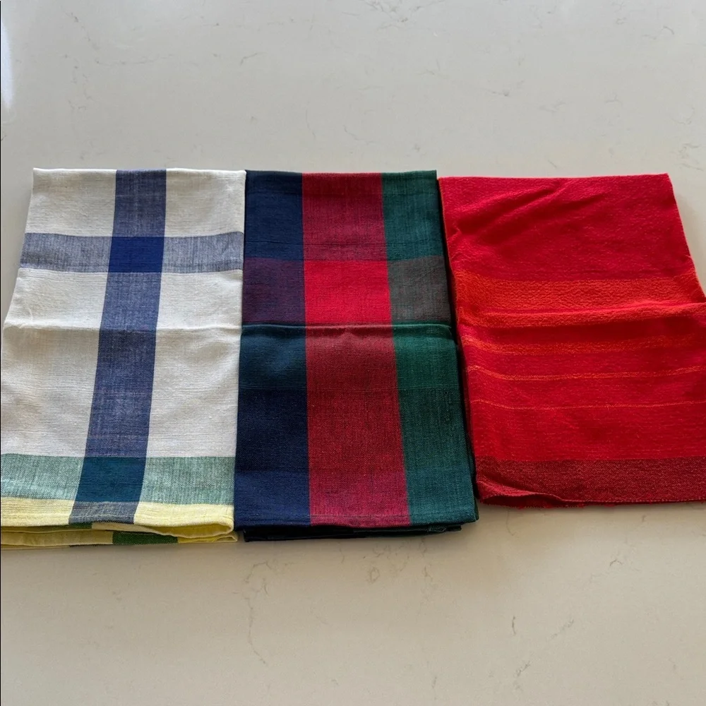 Crate & Barrel Plaid and Solid Color kitchen towel set of 3